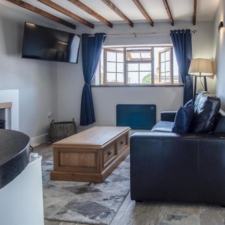 Honeysuckle Cottage - 1 Bedroom Cottage - アムロス エクステリア 写真
