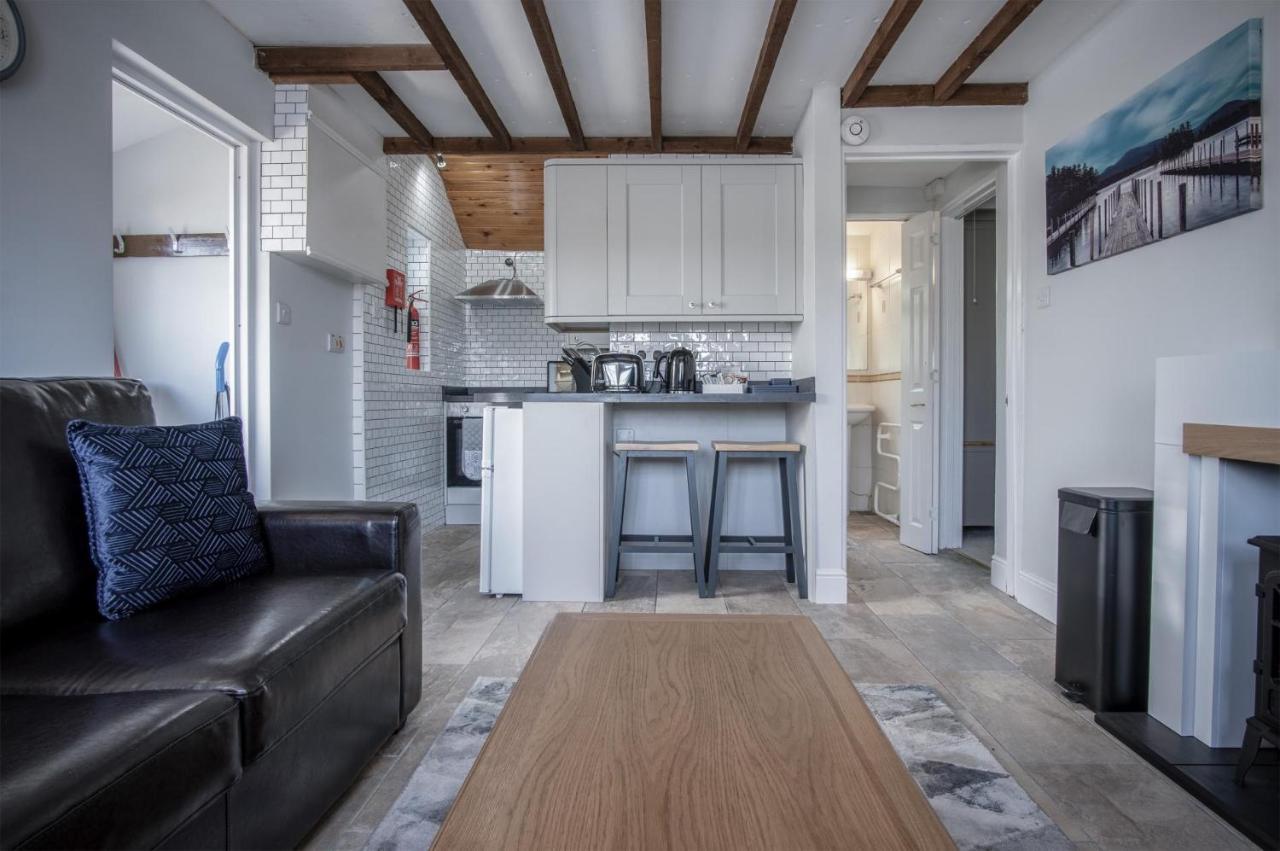 Honeysuckle Cottage - 1 Bedroom Cottage - アムロス エクステリア 写真